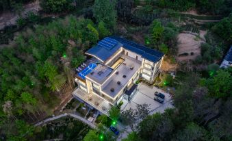 Huoshan Mansu Zhuning Creek Language Homestay