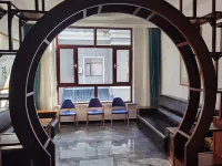 Xiuyan Ancient Town Farmstay Hotel