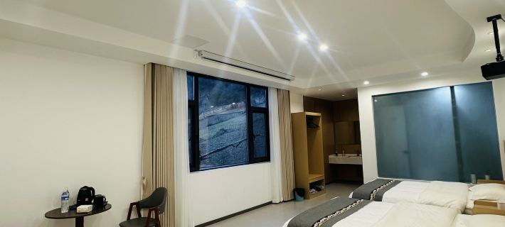 Mianyang Pingwu Baima Shiguang Boutique Homestay Hotele w: Powiat Pingwu