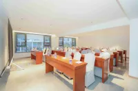 Yilong Hotel (Jiuzigu Ancient Town)