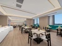 Country Inn & Suites by Radisson Hotel (Guangzhou South Railway Station Nanpu Subway Station)