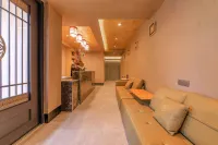 Lhasa Black Tent Hotel - 2-Star