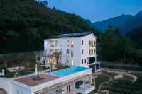 Anji Xiao Qi Zai · CHI INN — Family-Friendly Riverside Retreat (Tianmu Mountain Rafting Branch)