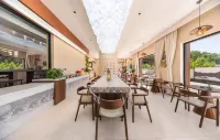 Chunyu · Camellia Isle · Private Hot Spring Pool Homestay (Nalati Town)