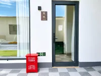 Lucy Cloudland | Creek · Cloud Mountain View Lodge (Xinyuan Bus Station Branch) - 2성급