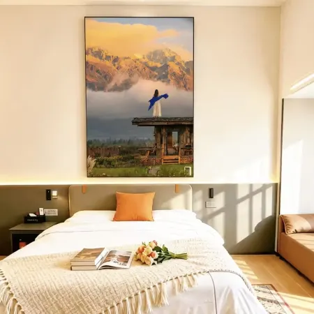 Yuezhimei Homestay | Modern City Design Inn (Zhishan Town, Heshan City)
