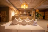 Zunyi Granary · Persimmon Tree Side Mountain Estate Vacation Apartment - bar