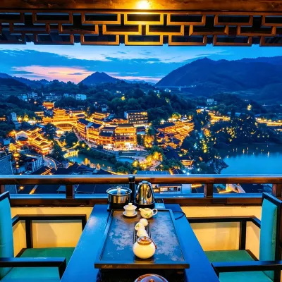 12C · Core Location View Homestay | Overlooking Night Light Show & Riverview Above Furong Falls Hotels near Tujia Folk Customs Park