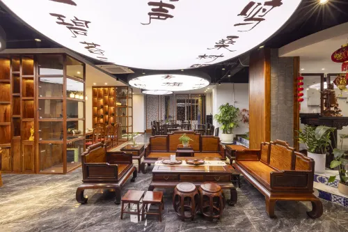 Jiujiu Hongmu Hotel - 2-Star