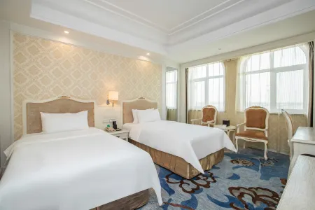 Blue Horizon Junhua Hotel (Binzhou Bailu Lake)