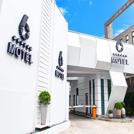 Six Star Motel Zhongli Branch