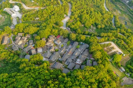 Yuhuan Village Manli Health Preservation Homestay Отели в г. Юйхуань