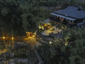 Xingyi Mountain Breeze Inn