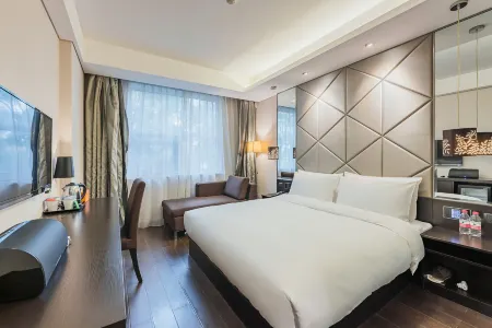 Orange Hotel (Shanghai Jing'an Temple Wuning Road Subway Station Hotel)