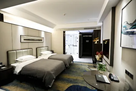 Qianxi Silk Road International Hotel (Zhangye High-speed Railway Station)
