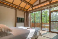 Julong Guniujiang Resort Hotels in Shitai