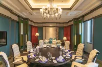 Silk Commerce Clubhouse - spa