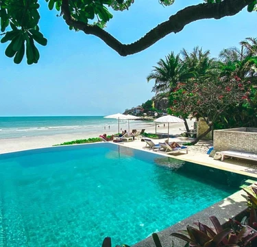 รูปภาพของโรงแรมริมหาดเนินชเลหัวหิน Nern Chalet Beachfront Hotel Hua Hin