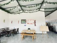 Bohu Jiyu Minshe Hotels in Bohu