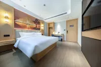 Qingmu Platinum Hotel (Ma'anshan East Station Weixing Xingyue Plaza) Hotels near Anhui University of Technology East Area