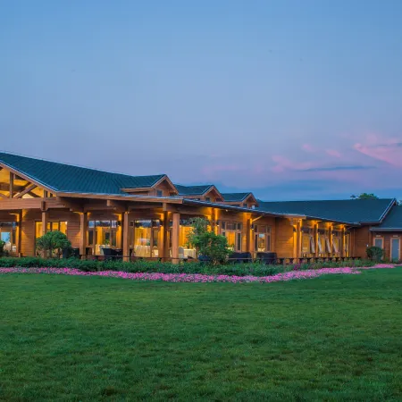 Taiping Lake Forest Chalet Hotel