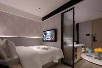MAISON FUNMEE Hotel (Orange Isle Yuelu Mountain , Changsha) 濚湾鎮駅周辺のホテル