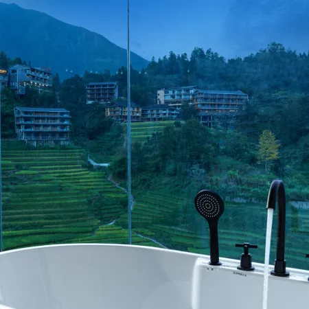 Longsheng Fengyi Hotel (Longji Terraces Jinfoding)