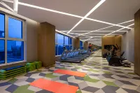 Holiday Inn & Suites LANGFANG NEW CHAOYANG by IHG - Fitnessstudio