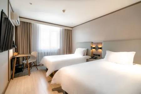 HanTing Hotel (Qinhuangdao Development Zone Yanshan University) Отели рядом с достопримечательностью «Northeastern University at Qinhuangdao (East Gate 1)»