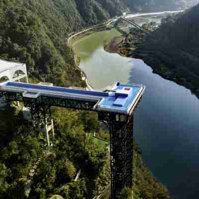 那雲度假村懸崖上的天空之城 Hotel Exterior