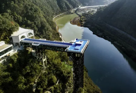 The City On The Cliff