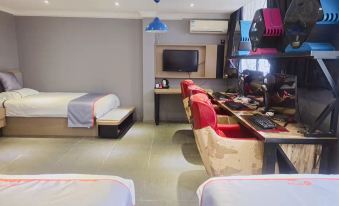 Junyi Chain Hotel (Hubei Polytechnic Institute)