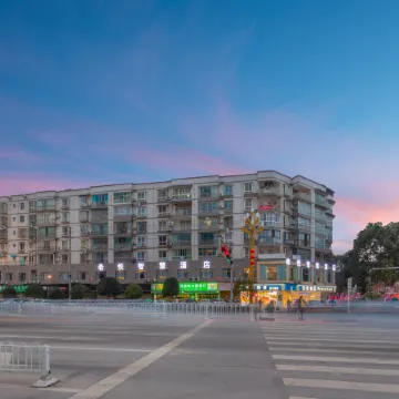 Xiyue Smart Hotel (Yuechi Railway Station Power Century City)