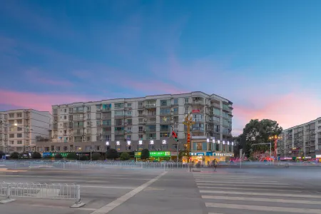 Xiyue Smart Hotel (Yuechi Railway Station Power Century City)