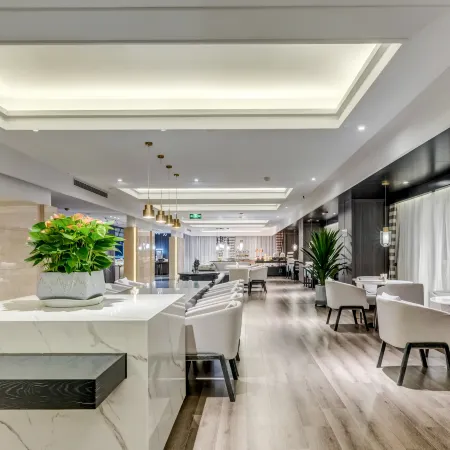 Yueweizhi Hotel (Baoding East Railway Station Heda New District Store)