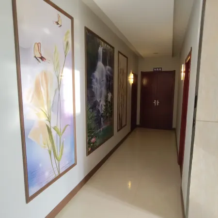 Pianguan Laoniuwan Business Hotel