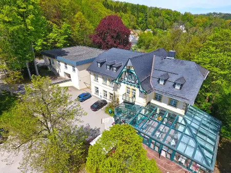 Parkhotel Waldschlösschen Отели в г. Визенбад