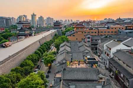 Jokeinn Отели рядом с достопримечательностью «Yong Ning Gate»