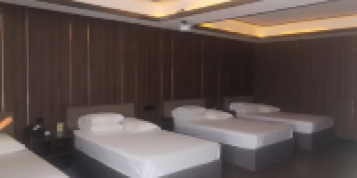 Huangyue Hotel (Yanji Tianchi Road Shop) - Premier Room - Ocupación De 4 Personas