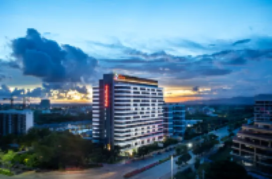 Ramada Encore By Wyndham Jiusuo Down Town