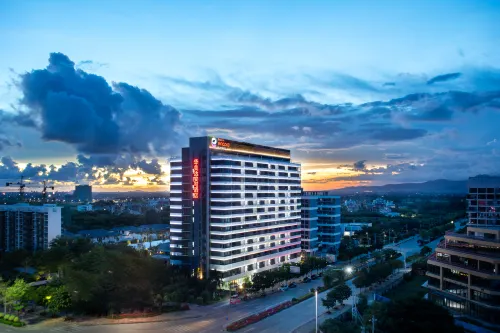 Ramada Encore By Wyndham Jiusuo Down Town