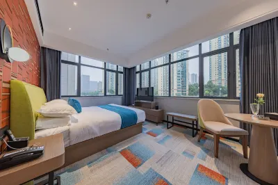 Dongchen Holiday Hotel (Yichang Yiling Wanda Square) Hotels near Yichang Yiling Passenger Transport Terminal