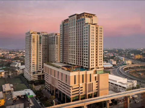 The Grand Fourwings Convention Hotel Bangkok Отели рядом с достопримечательностью «Банг Капи Торговый центр»