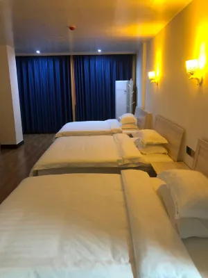 Lianzhou East Pi Oil Tea Inn