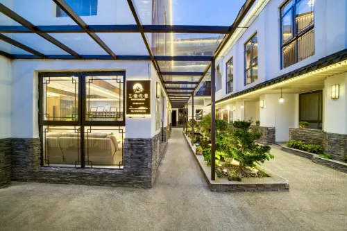Sanya Homestay (Cangqiao Straight Street)