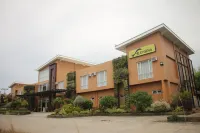 Alunsina Hotel and Spa Hotels near RBC