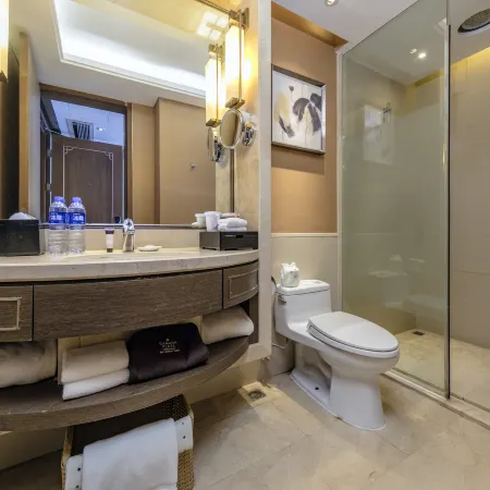 Ramada Plaza by Wyndham Fuzhou South Отели рядом с достопримечательностью «Фуцзянский Университет Фуцзянь-Юго-Западные ворота»