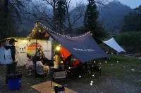 Tipsy Panda Mountain spring Villa