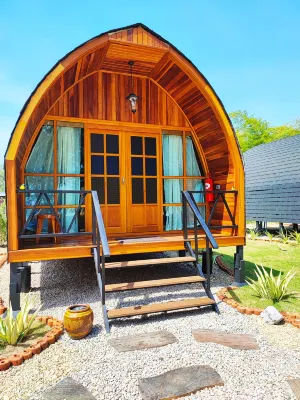 Mumsa Beach Resort & Restaurant Hotels in Thap Sakae