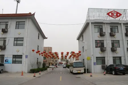 Cangzhou Hotel Отели в г. Чжаосян
